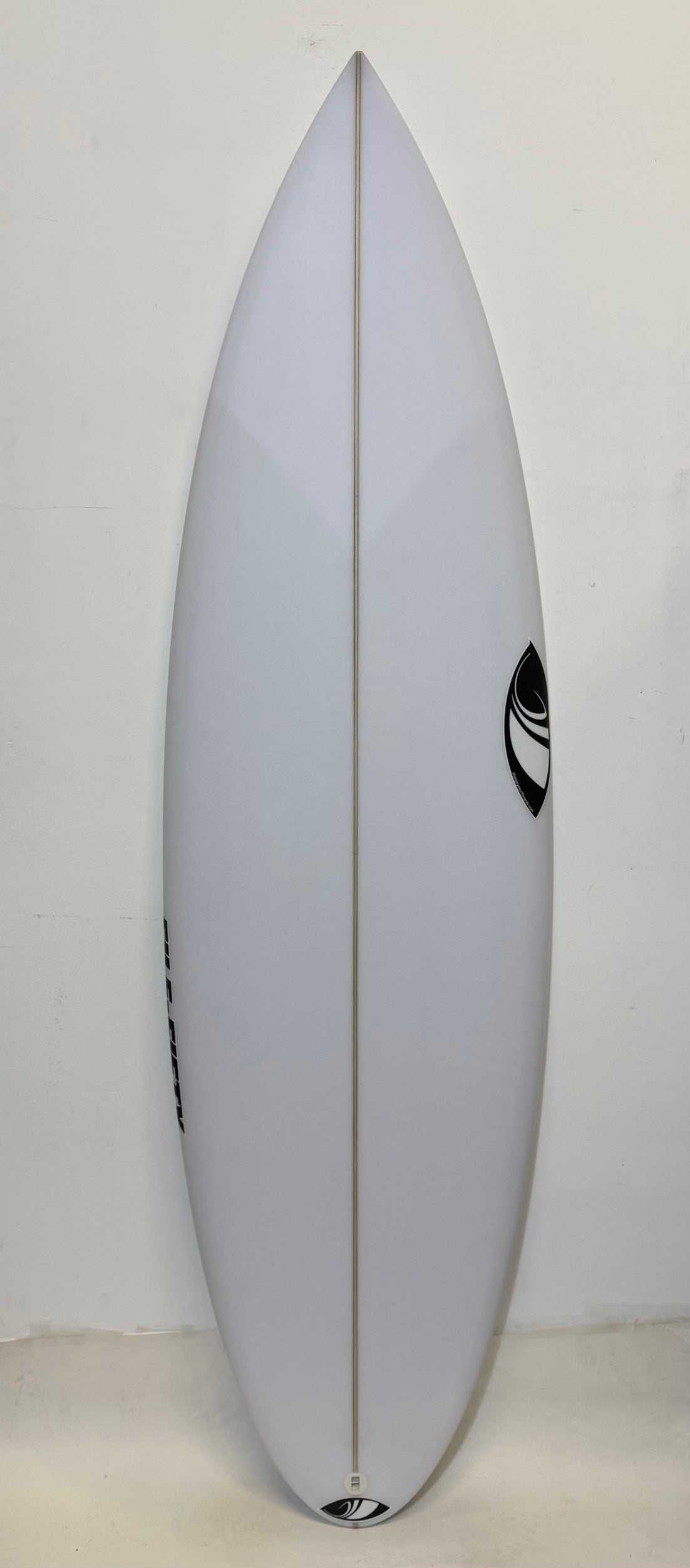 New File Fifty 5'7.5 x 18.75 x 2.32 25L