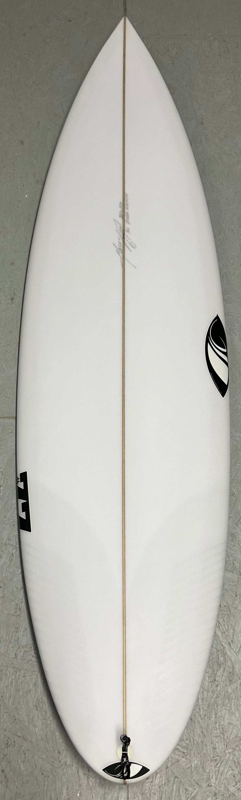 New Kanoa Igarashi #77 6'1 x 18.9 x 2.44 29.6L