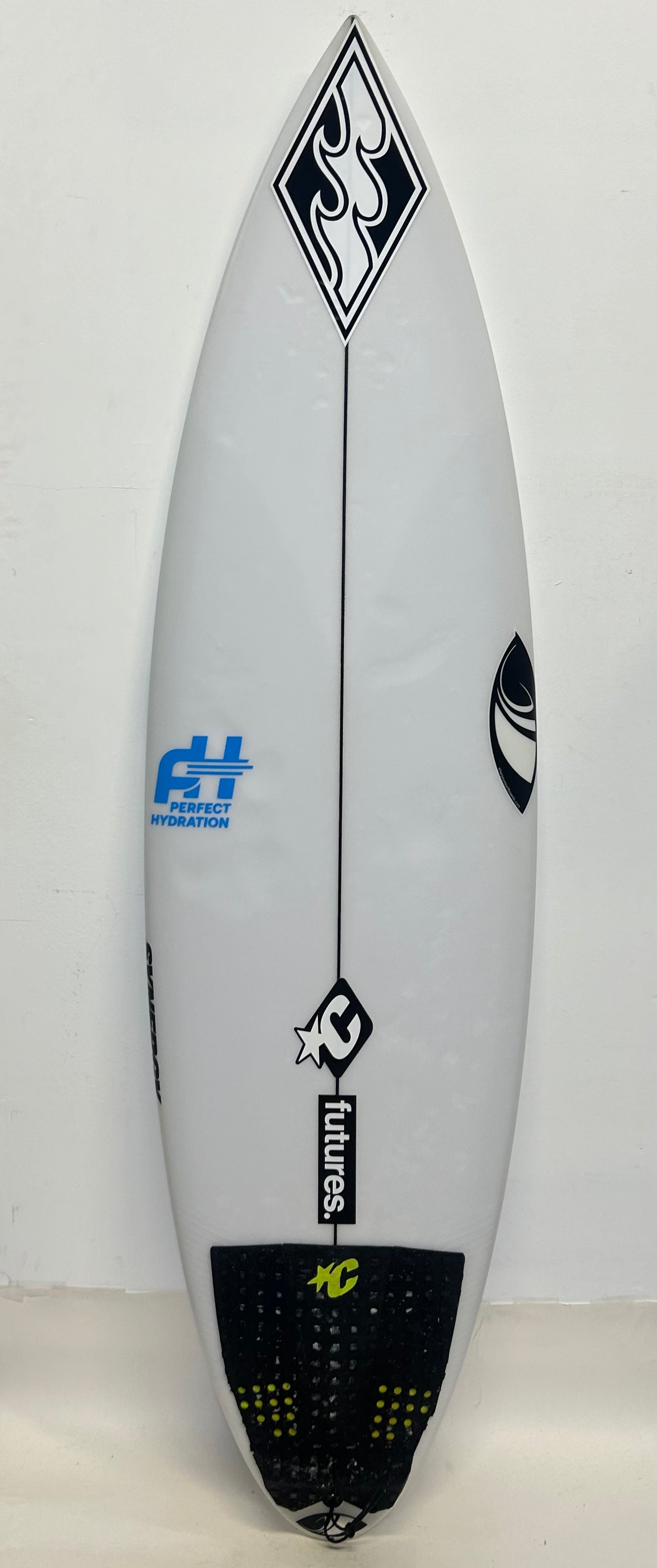 Used Luana Silva Synergy 5'9 x 18.5 x 2.36 25.5L&nbsp;