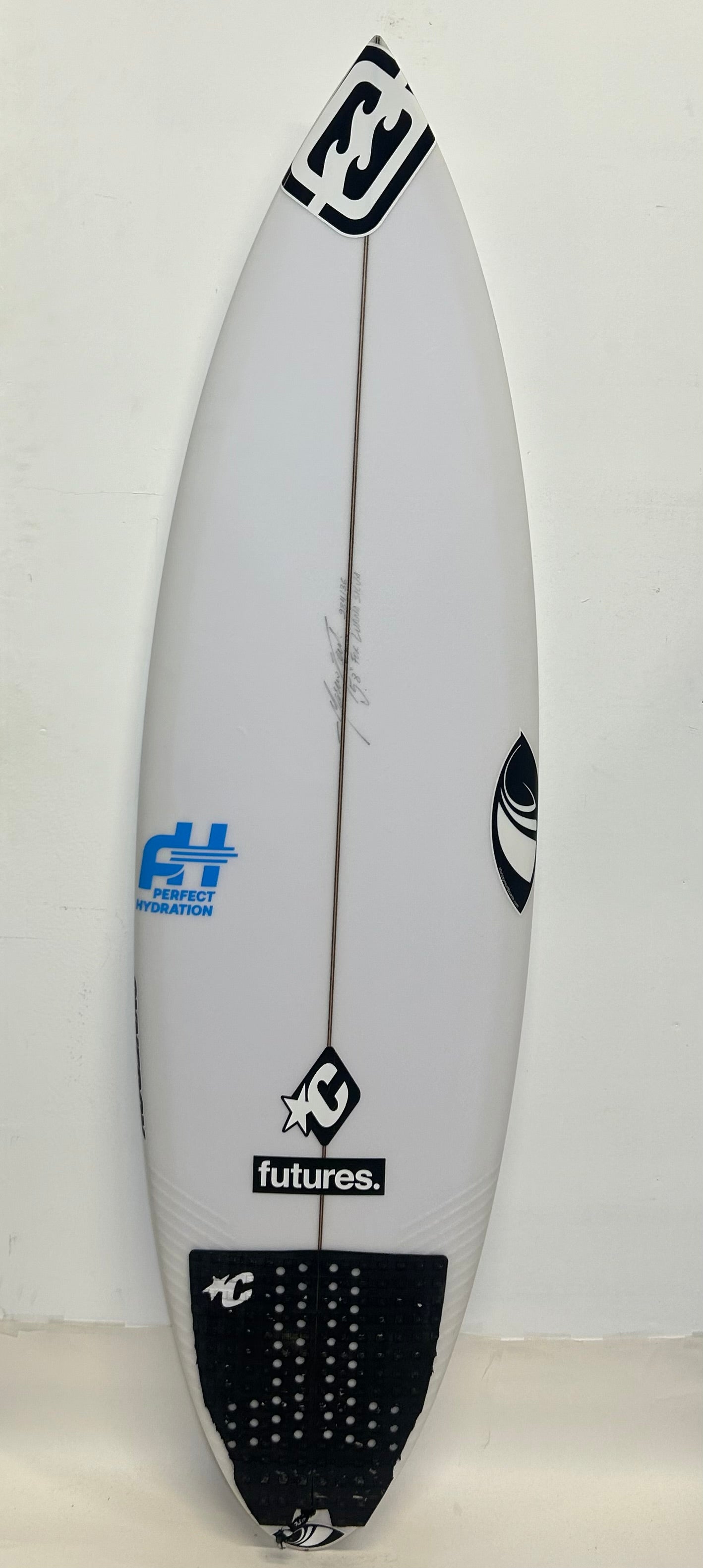 New Luana Silva Synergy 5'8 x 18.5 x 2.35 25L