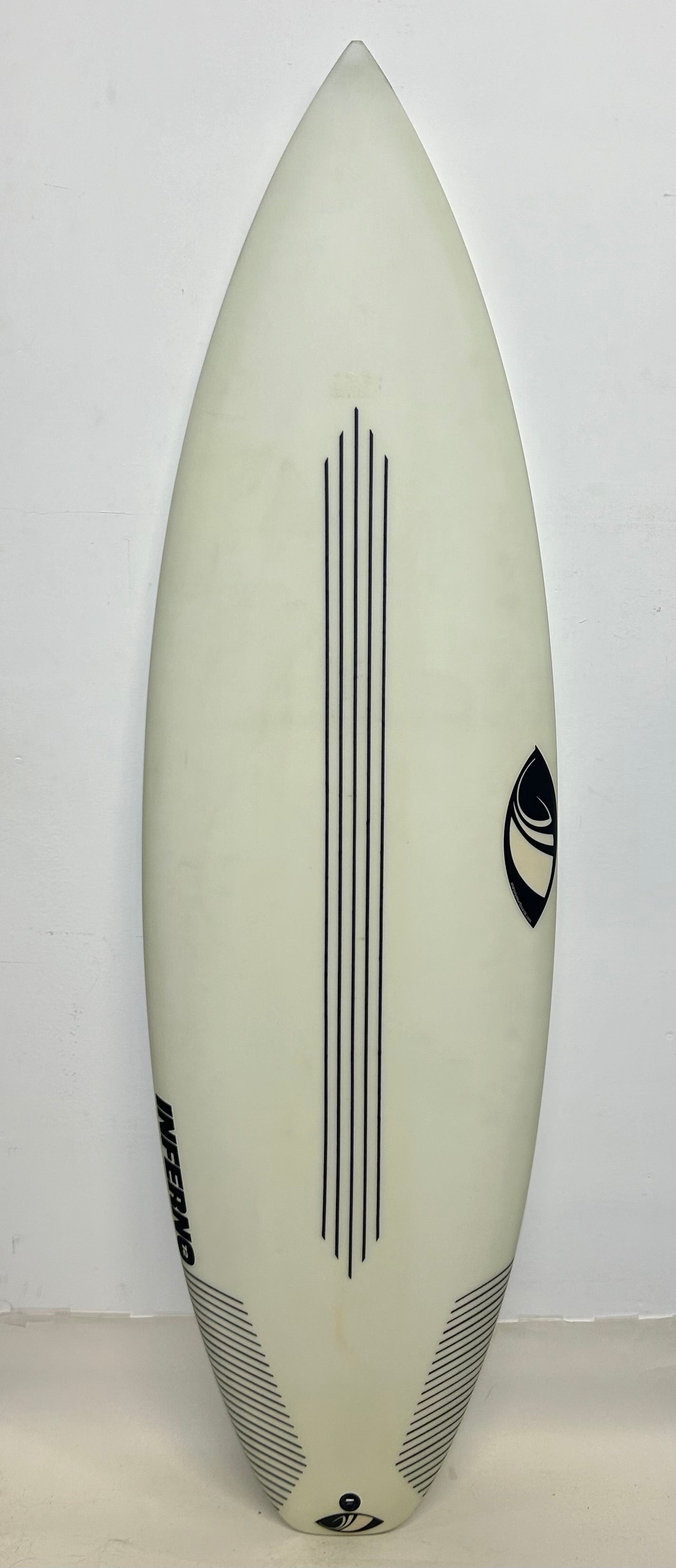 New E2 Inferno 72 5'7 x 18.63 x 2.37 25L (small air bubble on powerstrip)