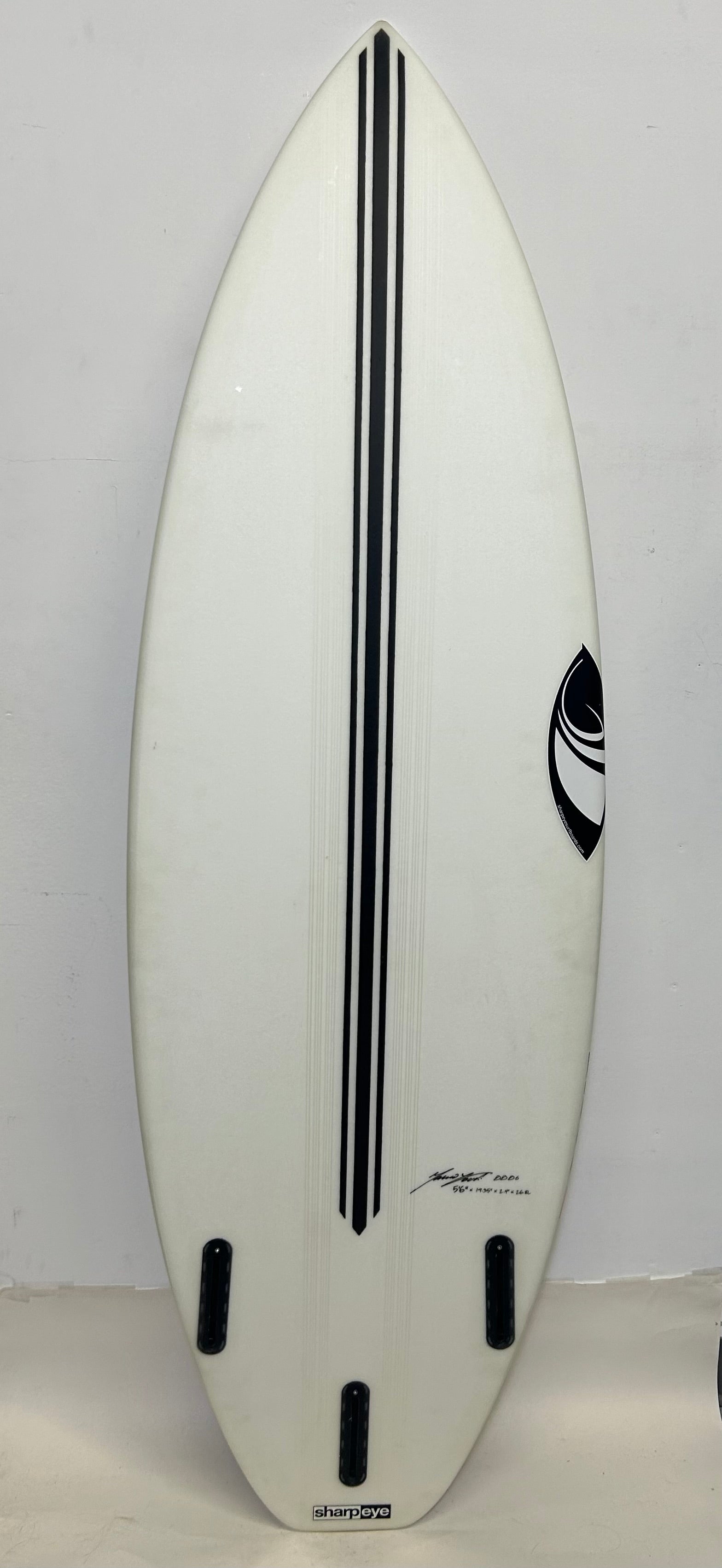 Used Ian Gouveia Disco II E3LITE 5'6 x 19.35 x 2.4 26.8L
