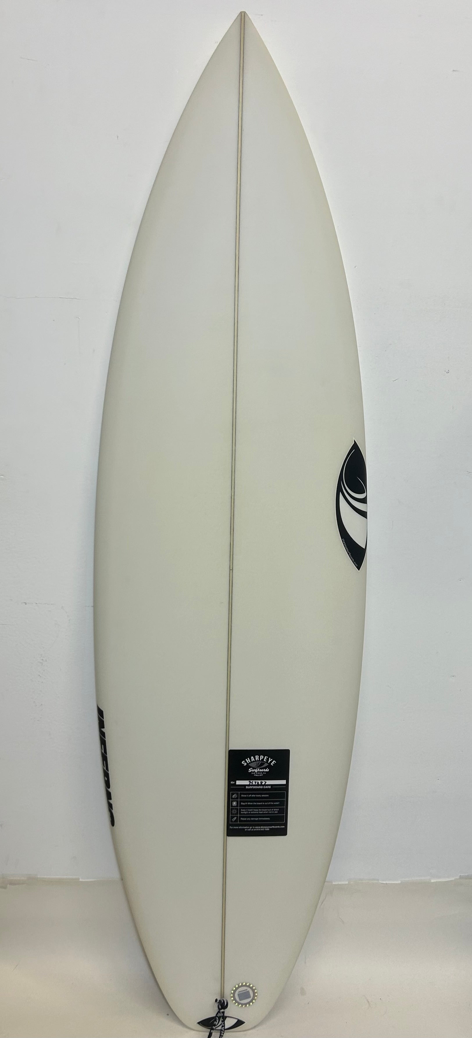 New Inferno Yth 5'4 x 17.75 x 2.25 x 21.6L